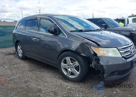 2013 Honda Odyssey Touring/Touring Elite z USA, uszkodzony, nr VIN 5FNRL5H91DB025219